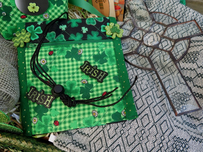 Irish Quilted Pick Holder by Maylee - IMG_2302